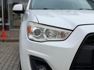 2013 Mitsubishi ASX I Рестайлинг, белый, 915000 рублей, вид 4
