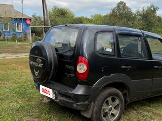 2011 Chevrolet Niva I Рестайлинг, чёрный, 350000 рублей, вид 3