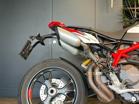 2022 Ducati Hypermotard, красный, 1350000 рублей, вид 4