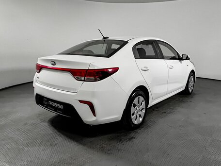 2017 Kia Rio IV, белый, 1060000 рублей, вид 5