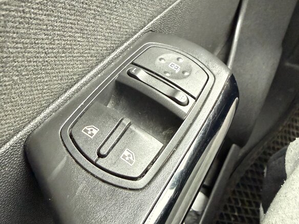 2008 Opel Corsa D, чёрный, 430000 рублей - вид 27