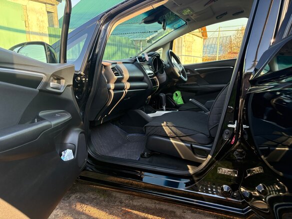 2019 Honda Fit III Рестайлинг, чёрный, 1140000 рублей - вид 15