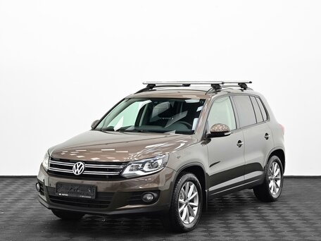 2015 Volkswagen Tiguan I Рестайлинг, коричневый, 1405000 рублей, вид 1