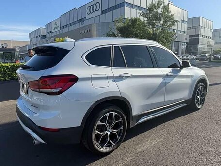 2022 BMW X1 Long 20Li sDrive II (F48) Рестайлинг, белый, 2420000 рублей, вид 5