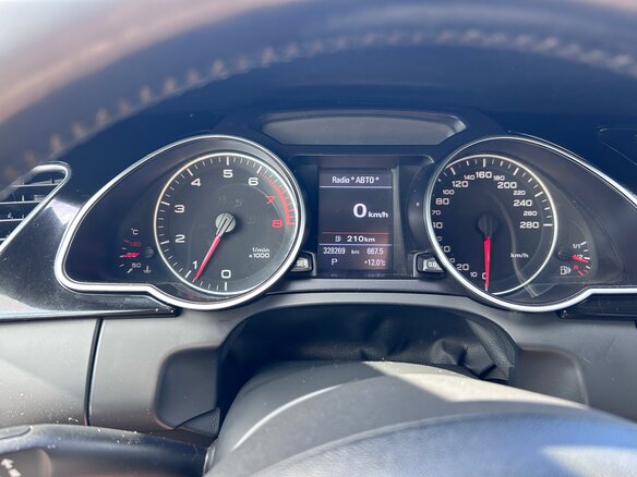 2008 Audi A5 I (8T), белый, 850000 рублей - вид 8