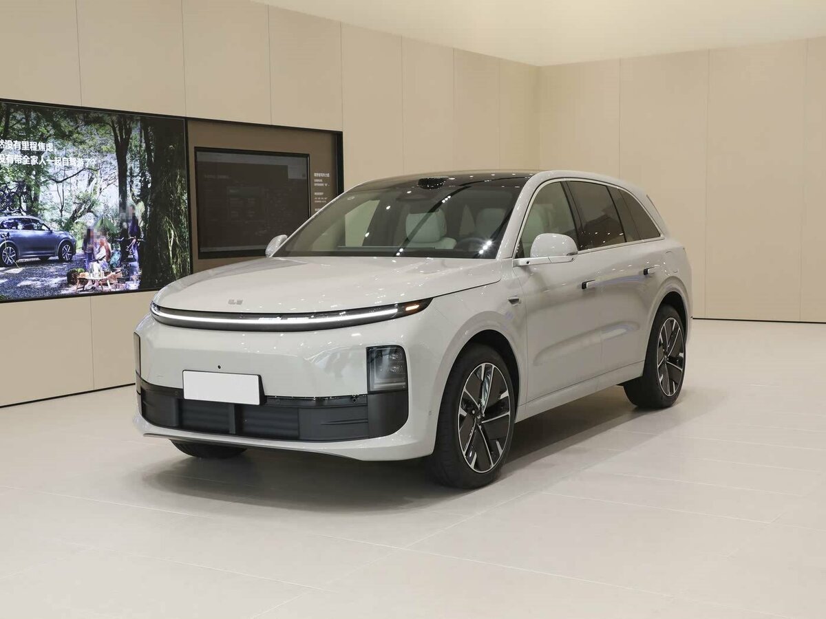 Открыть фотографии: Li Auto (Lixiang) L6 II