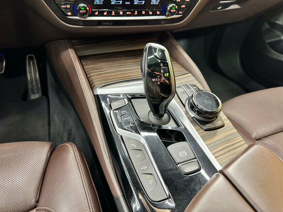 2018 BMW 6 серии Gran Turismo 640d xDrive IV (G32), белый, 3849000 рублей - вид 14