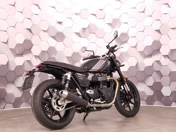 2026 Triumph Speed Twin, чёрный, 1199000 рублей - вид 6