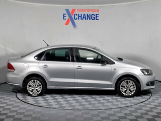 2014 Volkswagen Polo V, серебристый, 725000 рублей, вид 3