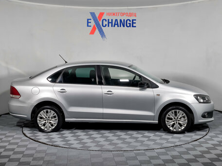 2014 Volkswagen Polo V, серебристый, 717000 рублей, вид 3