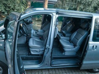 2019 Hyundai Grand Starex I Рестайлинг 2, серебристый, 4500000 рублей, вид 5