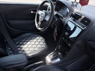 2013 Volkswagen Polo V, чёрный, 640000 рублей, вид 4