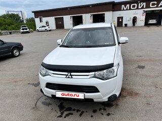 2013 Mitsubishi Outlander III, белый, 1150000 рублей, вид 2