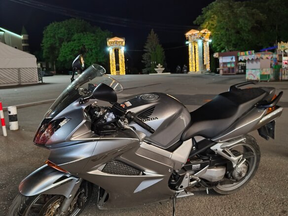 2005 Honda VFR 800, серый, 600000 рублей - вид 10