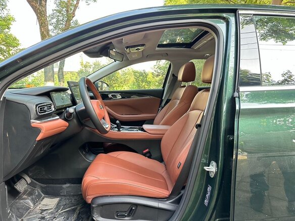2026 Geely Emgrand III, зелёный, 1410700 рублей - вид 13