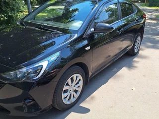 2021 Hyundai Solaris II Рестайлинг, чёрный, 1750000 рублей, вид 5