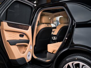2025 Bentley Bentayga I Рестайлинг, чёрный, 40500000 рублей, вид 3