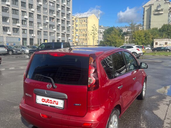 2010 Nissan Note I Рестайлинг, красный, 690000 рублей - вид 4