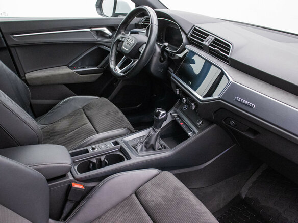 2021 Audi Q3 40 TFSI II (F3), белый, 3565000 рублей - вид 8