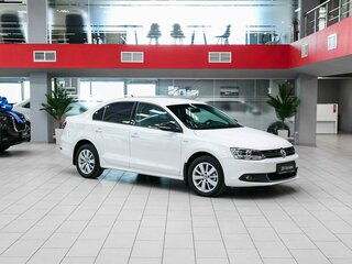 2013 Volkswagen Jetta VI, белый, 950000 рублей, вид 3