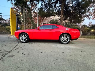 2023 Dodge Challenger III Рестайлинг 2, красный, 5199000 рублей, вид 4