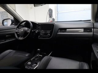 2019 Mitsubishi Outlander III Рестайлинг 3, белый, 2300000 рублей, вид 5