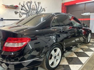 2010 Mercedes-Benz C-Класс 180 BlueEFFICIENCY III (W204), чёрный, 1200000 рублей, вид 3