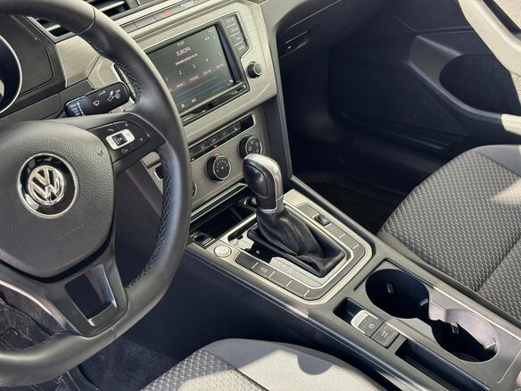2017 Volkswagen Passat B8, белый, 1519000 рублей - вид 16