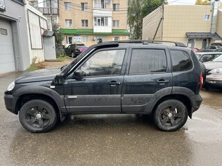 2014 Chevrolet Niva I Рестайлинг, чёрный, 480000 рублей, вид 4