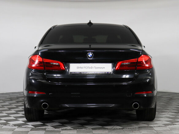 2019 BMW 5 серии 520d xDrive VII (G30/G31/G38), чёрный, 2690000 рублей - вид 3