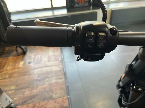 2018 Harley-Davidson Fat Bob, чёрный, 1990000 рублей - вид 5