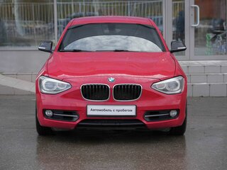 2012 BMW 1 серии 118i II (F20/F21), красный, 1040000 рублей, вид 2