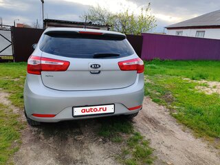 2012 Kia Rio 5-speed III, серебристый, 800000 рублей, вид 5