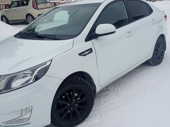 2013 Kia Rio 5-speed III, белый, 930000 рублей - вид 6