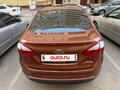 2015 Ford Fiesta Mk6 Рестайлинг, коричневый, 700000 рублей - вид 3