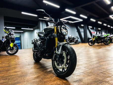 2026 Benelli 752 S, серый, 850000 рублей, вид 4