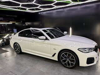 2022 BMW 5 серии 530e VII (G30/G31/G38) Рестайлинг, белый, 6000000 рублей, вид 3