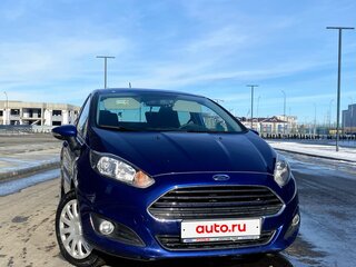 2016 Ford Fiesta Mk6 Рестайлинг, серебристый, 950000 рублей, вид 3