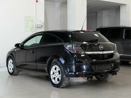 2008 Opel Astra GTC H Рестайлинг, чёрный, 400000 рублей, вид 4
