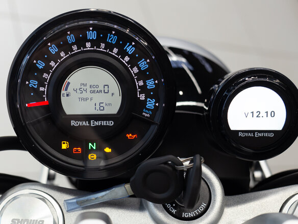 2026 Royal Enfield Super Meteor, серебристый, 773000 рублей - вид 11