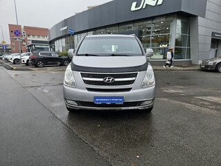2015 Hyundai Grand Starex I, серый, 2020000 рублей, вид 2