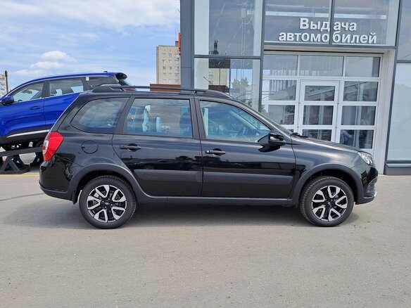 2026 Lada (ВАЗ) Granta Cross I Рестайлинг, чёрный - вид 6