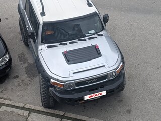 2006 Toyota FJ Cruiser, серебристый, 2450000 рублей, вид 2