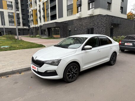 2021 Skoda Rapid II, белый, 1675000 рублей, вид 2