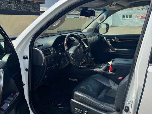 2018 Lexus GX 460 II Рестайлинг, белый, 5400000 рублей - вид 6
