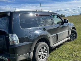 2007 Mitsubishi Pajero IV, чёрный, 1500000 рублей, вид 4