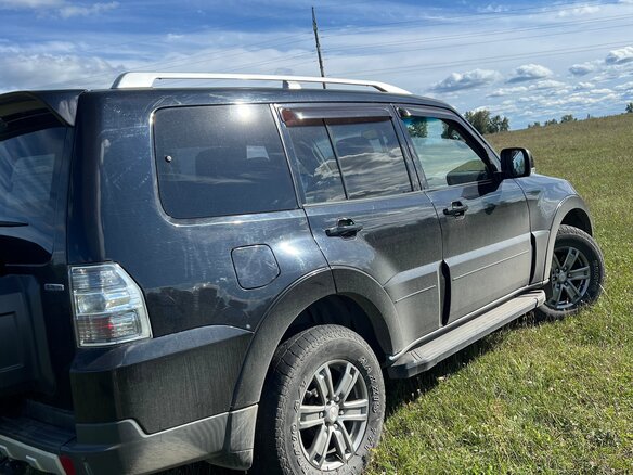 2007 Mitsubishi Pajero IV, чёрный, 1500000 рублей - вид 3