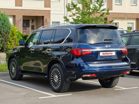 2019 Infiniti QX80 I Рестайлинг 2, синий, 4100000 рублей, вид 4