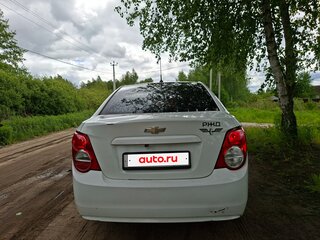 2013 Chevrolet Aveo II, белый, 580000 рублей, вид 4