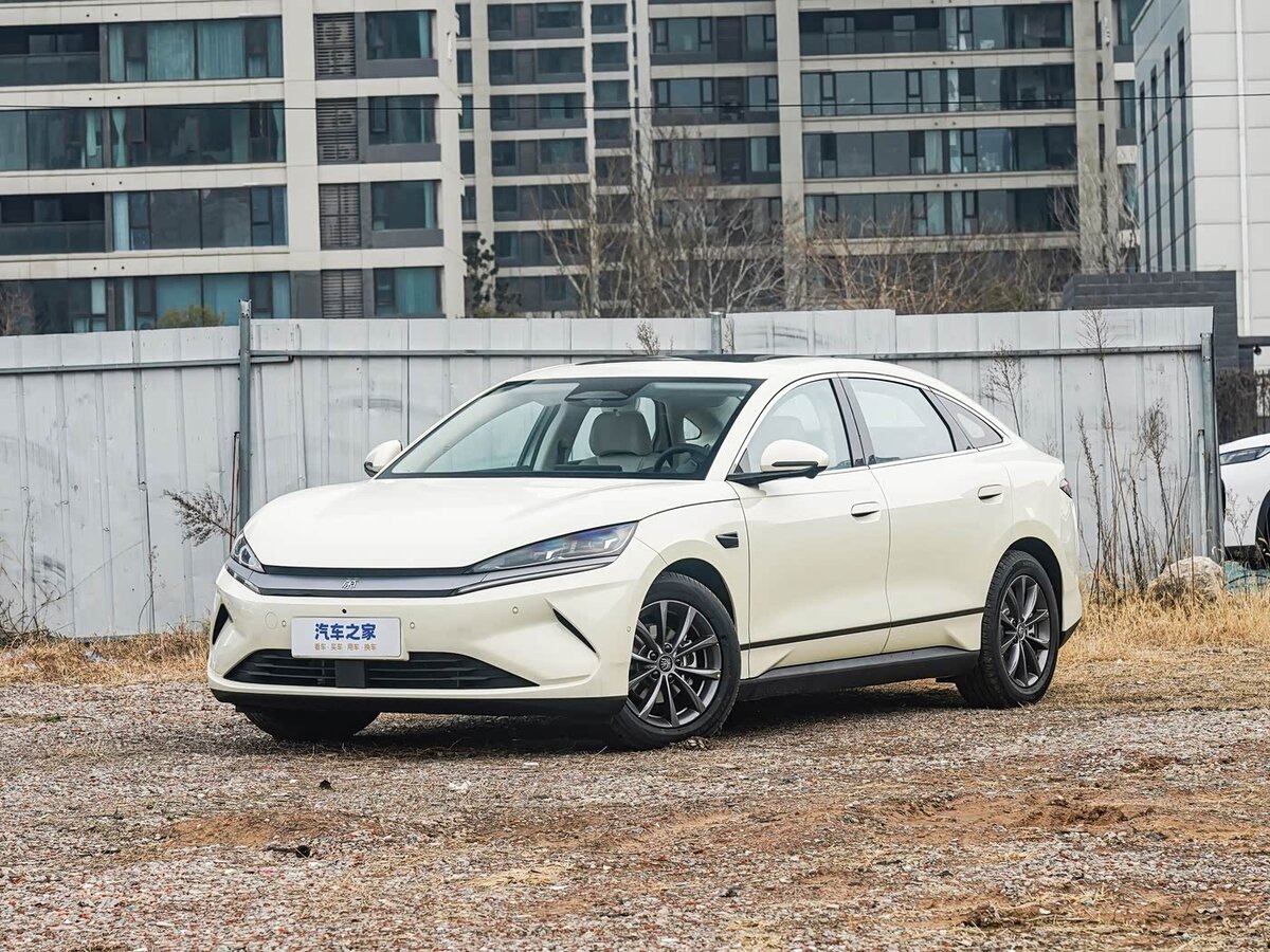 Открыть фотографии: BYD Qin L